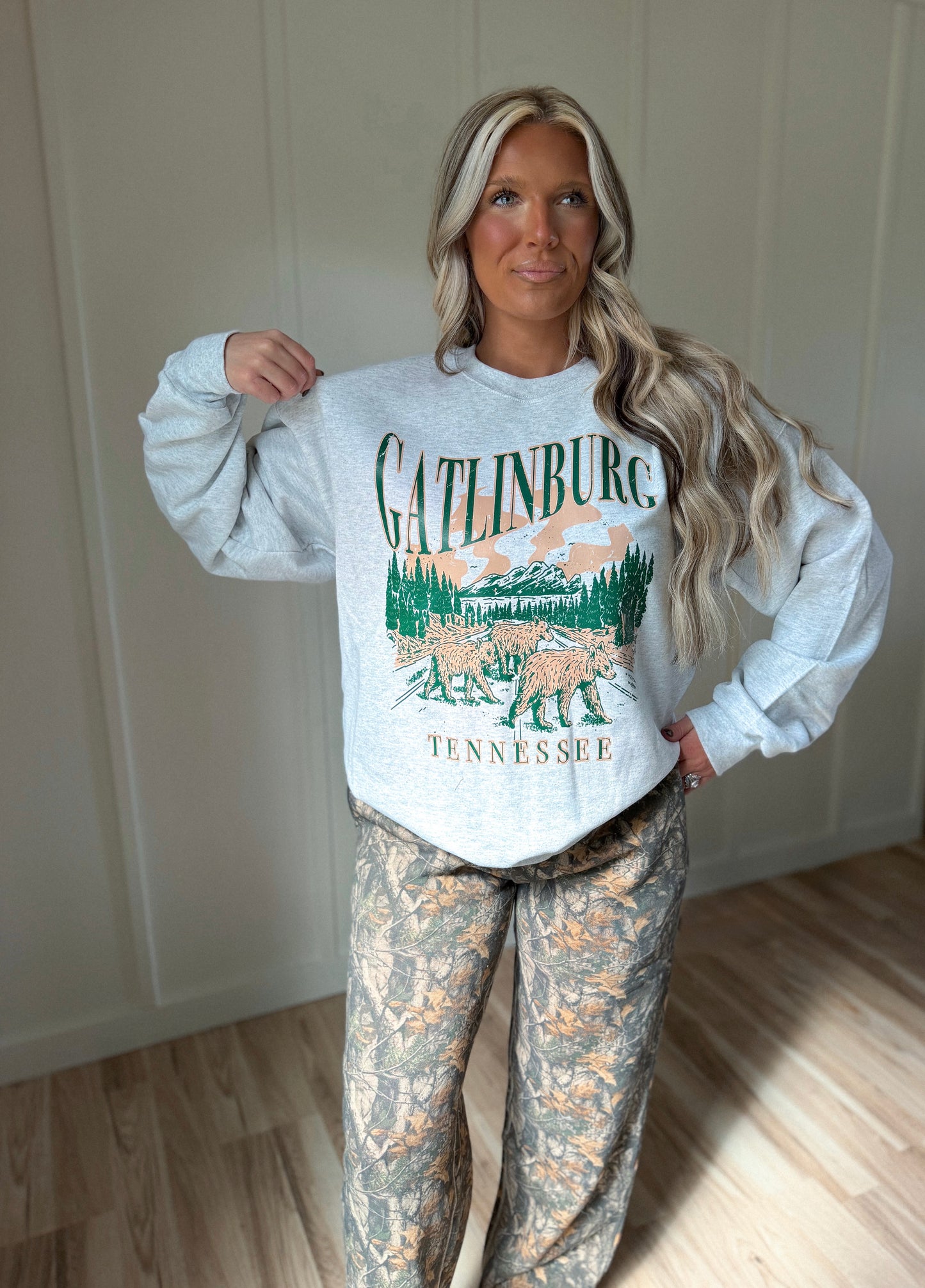 EST 1856 - Vintage Gatlinburg Sweatshirt Gray