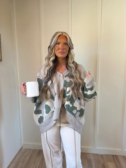 Mulberry Morning - Oversize Camo Cardi