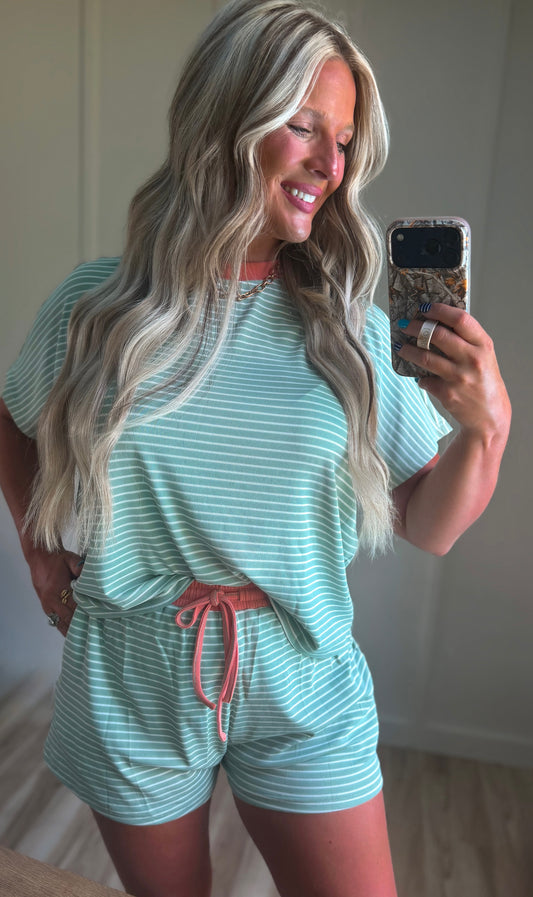 Barefoot At The Bend Set- Salmon & Sage