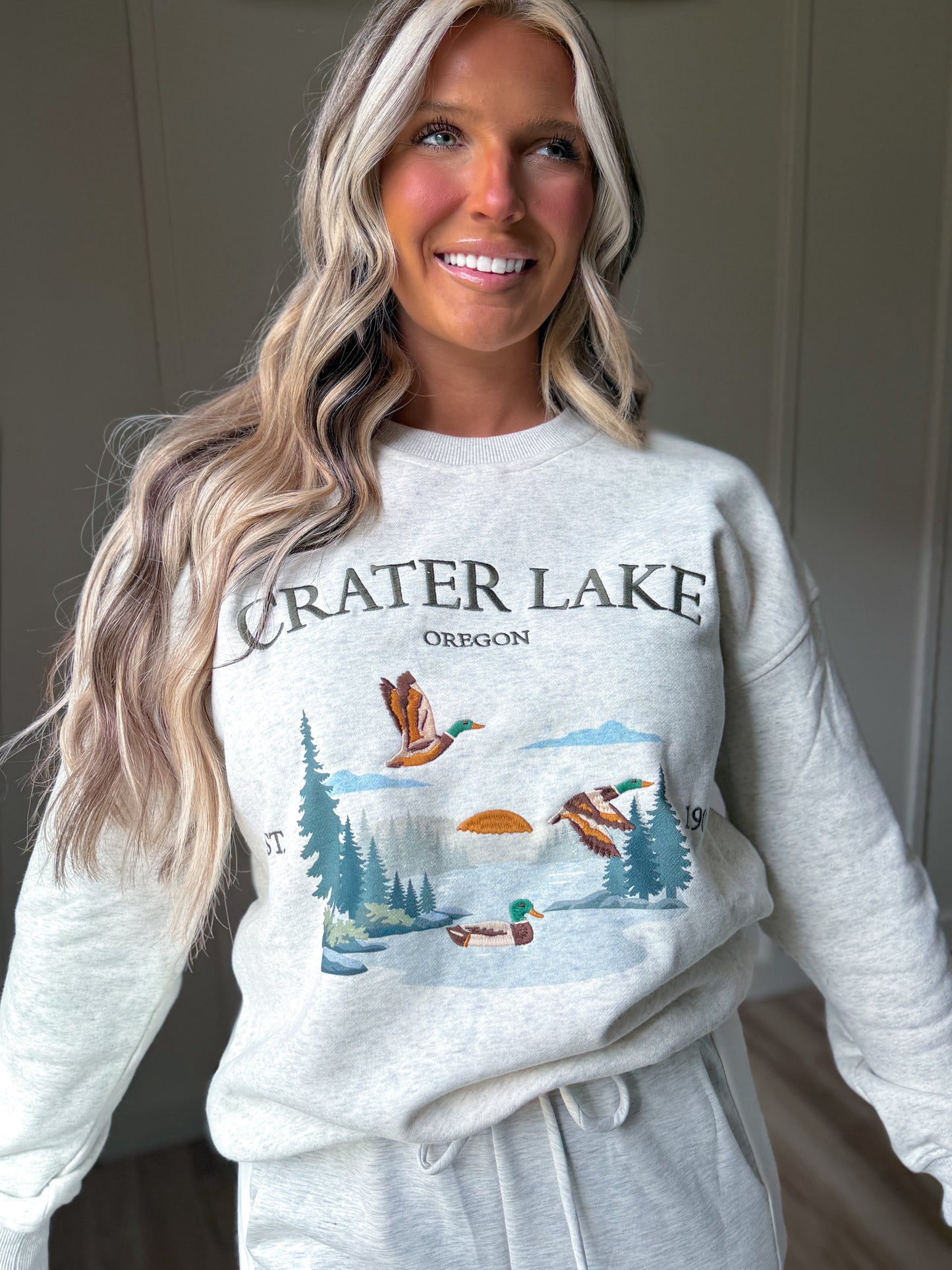 EST 1902 - Embroidered Vintage Mallard Sweatshirt